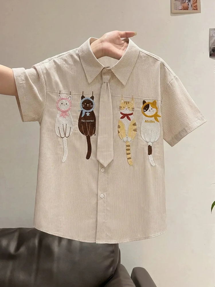 Embroidery Uniforms - Urocza koszula z kreskówkowym wzorem, damska,