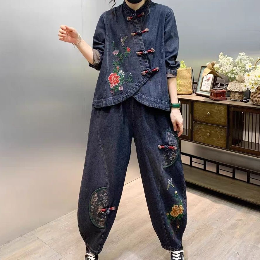 Embroidery Jeans - Guzik w stylu vintage luźny haftowany